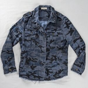 Elan Two Tone Blue Camo Raw Hem Denim Utility Jacket